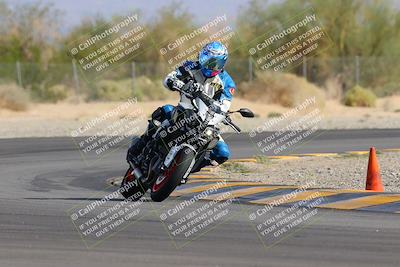 media/Nov-05-2022-SoCal Trackdays (Sat) [[f8d9b725ab]]/Turn 2 (1120am)/